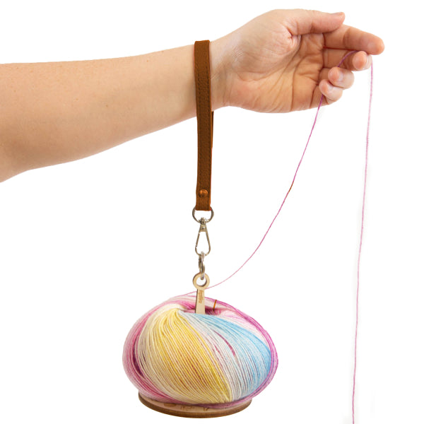 Porte-Pelote nomade en bois KATIA