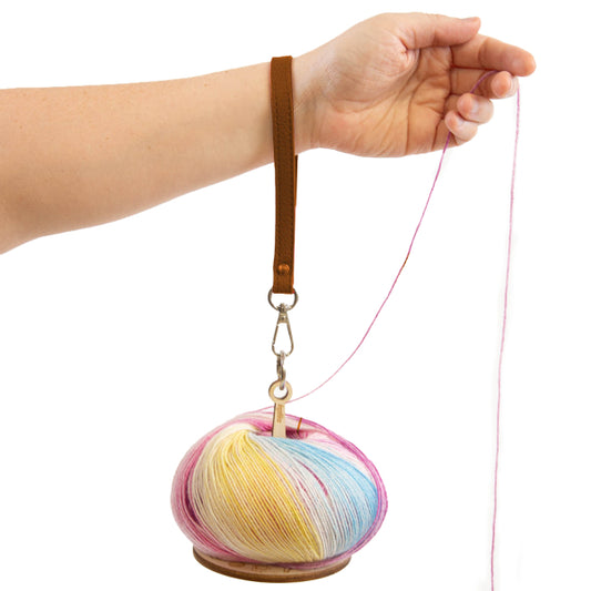 Porte-Pelote nomade en bois KATIA