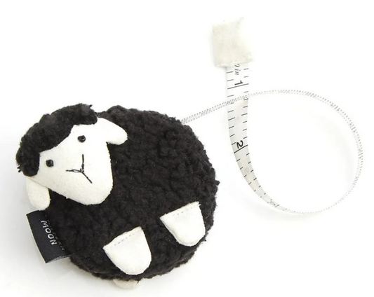 Ruban à mesurer - petit mouton noir de Lantern Moon